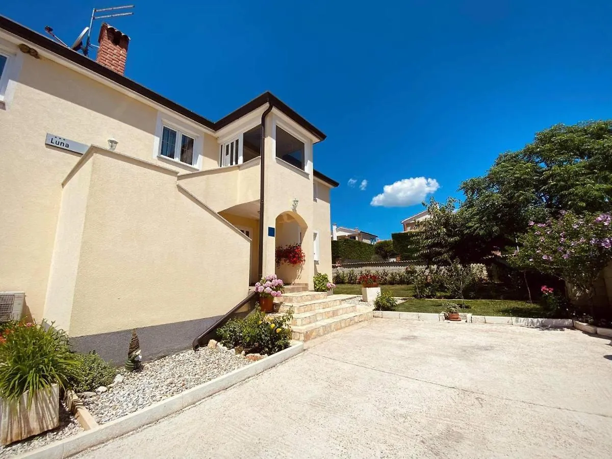 Apartman Luna Sveti Lovreč Pazenatički