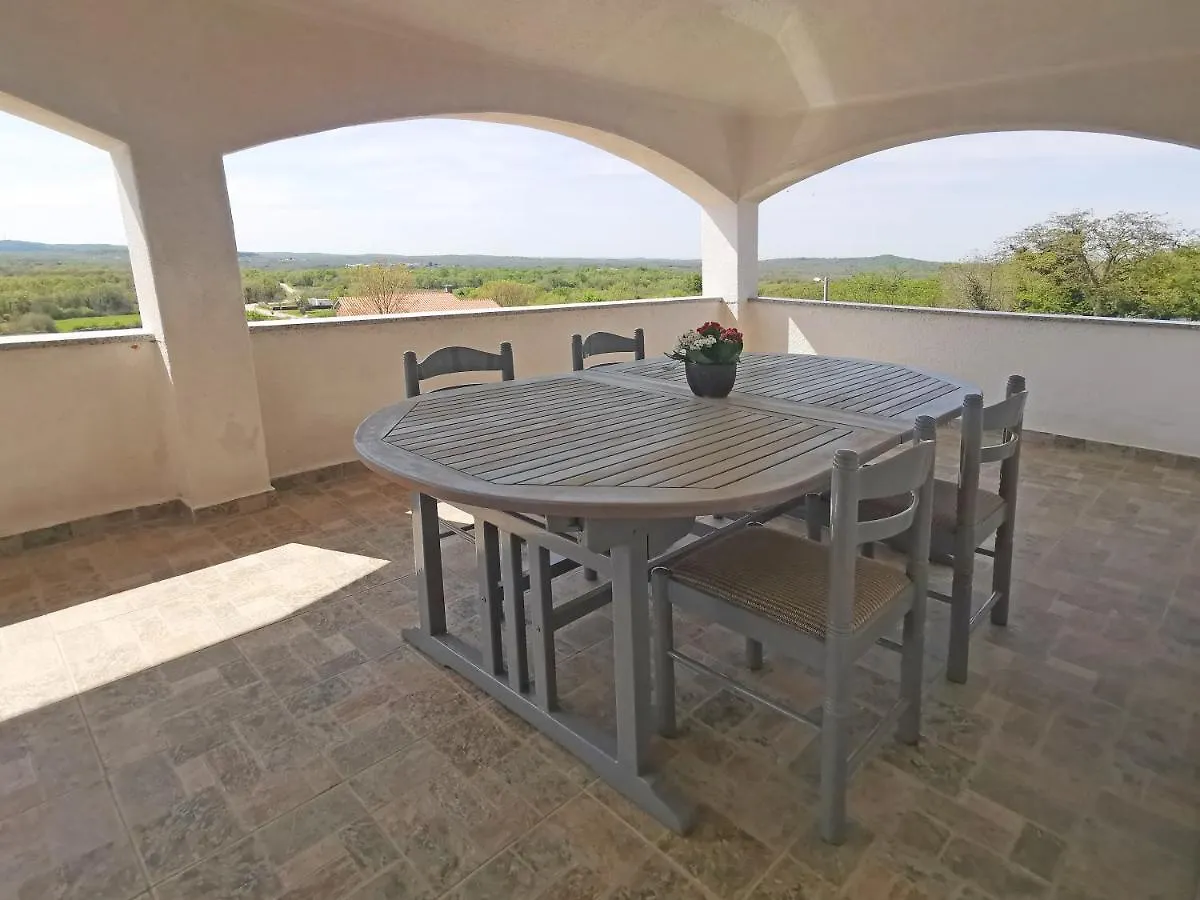 Appartement Apartman Luna Sveti Lovreč Pazenatički